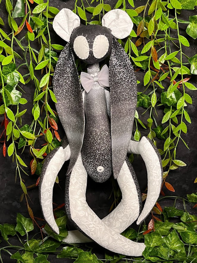 Dapper Ursa Mantis