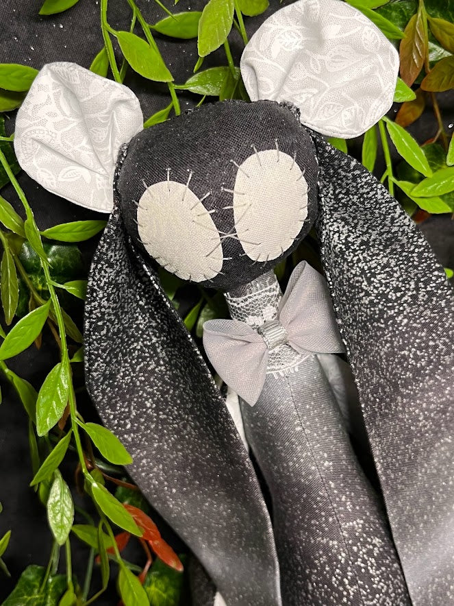 Dapper Ursa Mantis