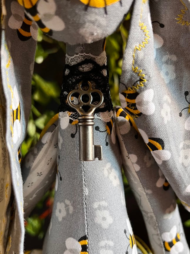 Keys & Bees Stitchpunk