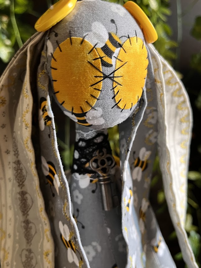 Keys & Bees Stitchpunk