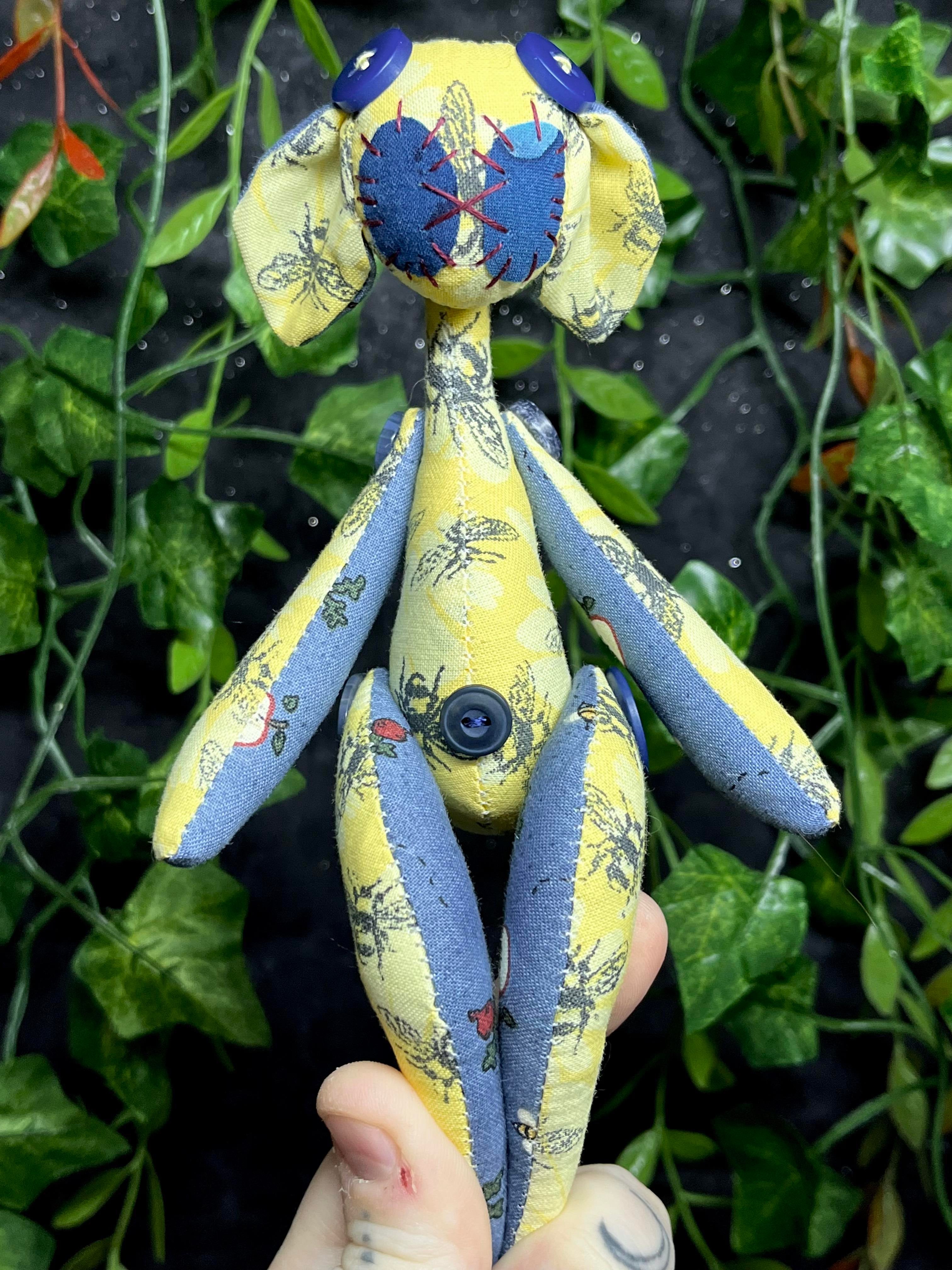 Bee Picnic Pocketpunk